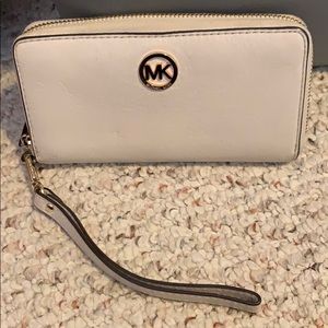 Gently Used White Michael Kors Wristlet